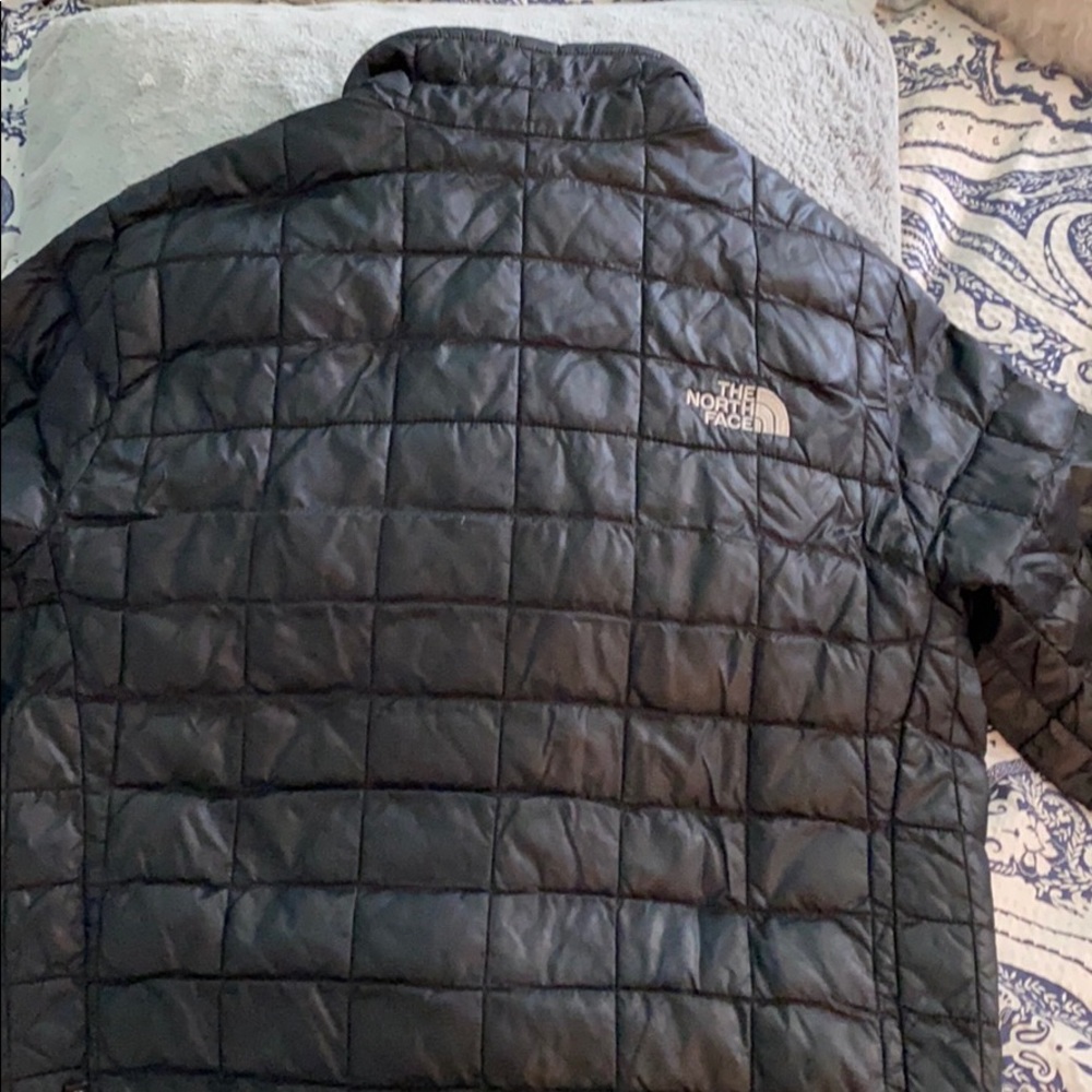 The North Face Kids Black Quilted Puffer Jacket - Picture 2 of 4